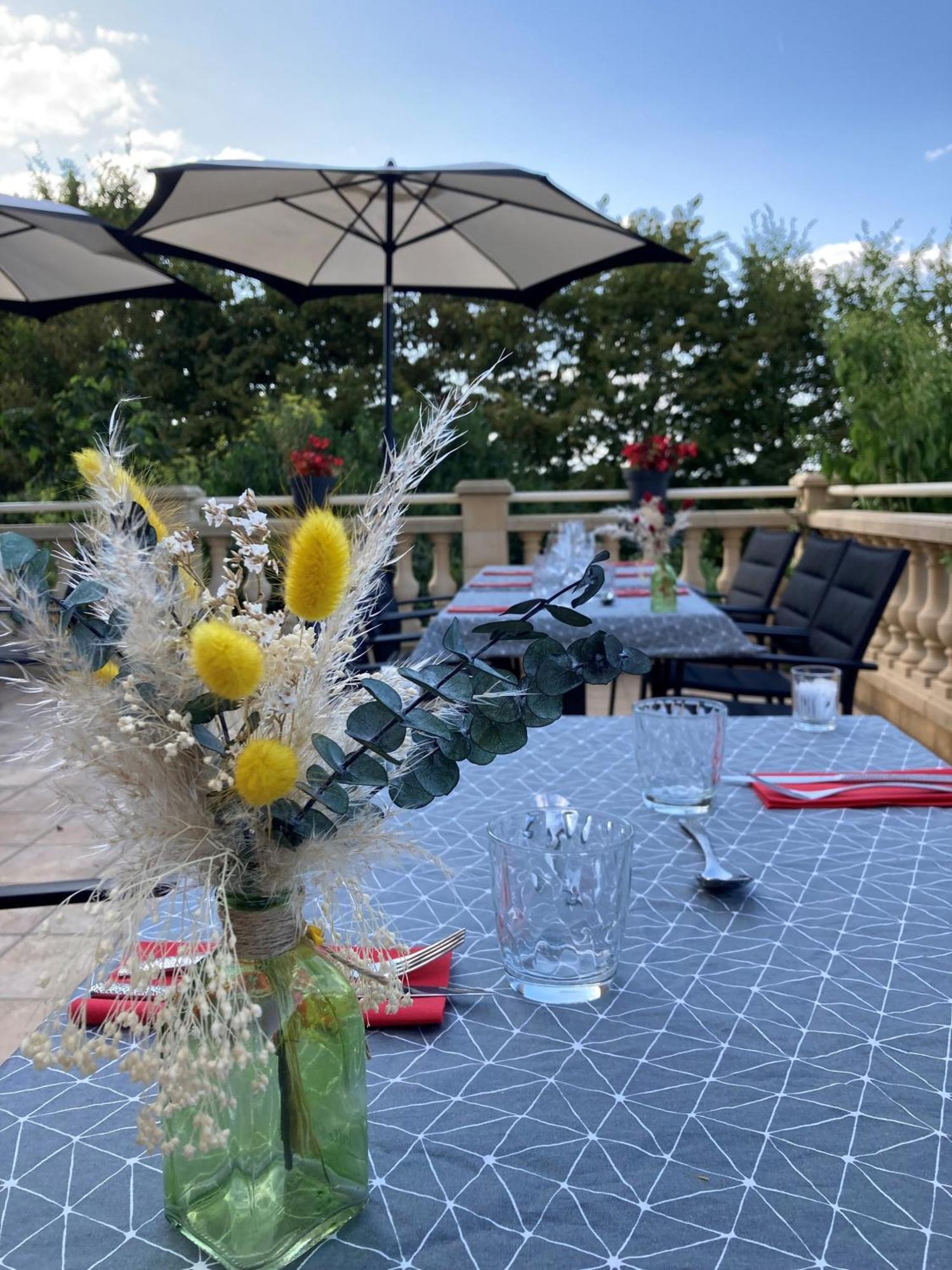 Au Perigord Noir Otel Hautefort Dış mekan fotoğraf