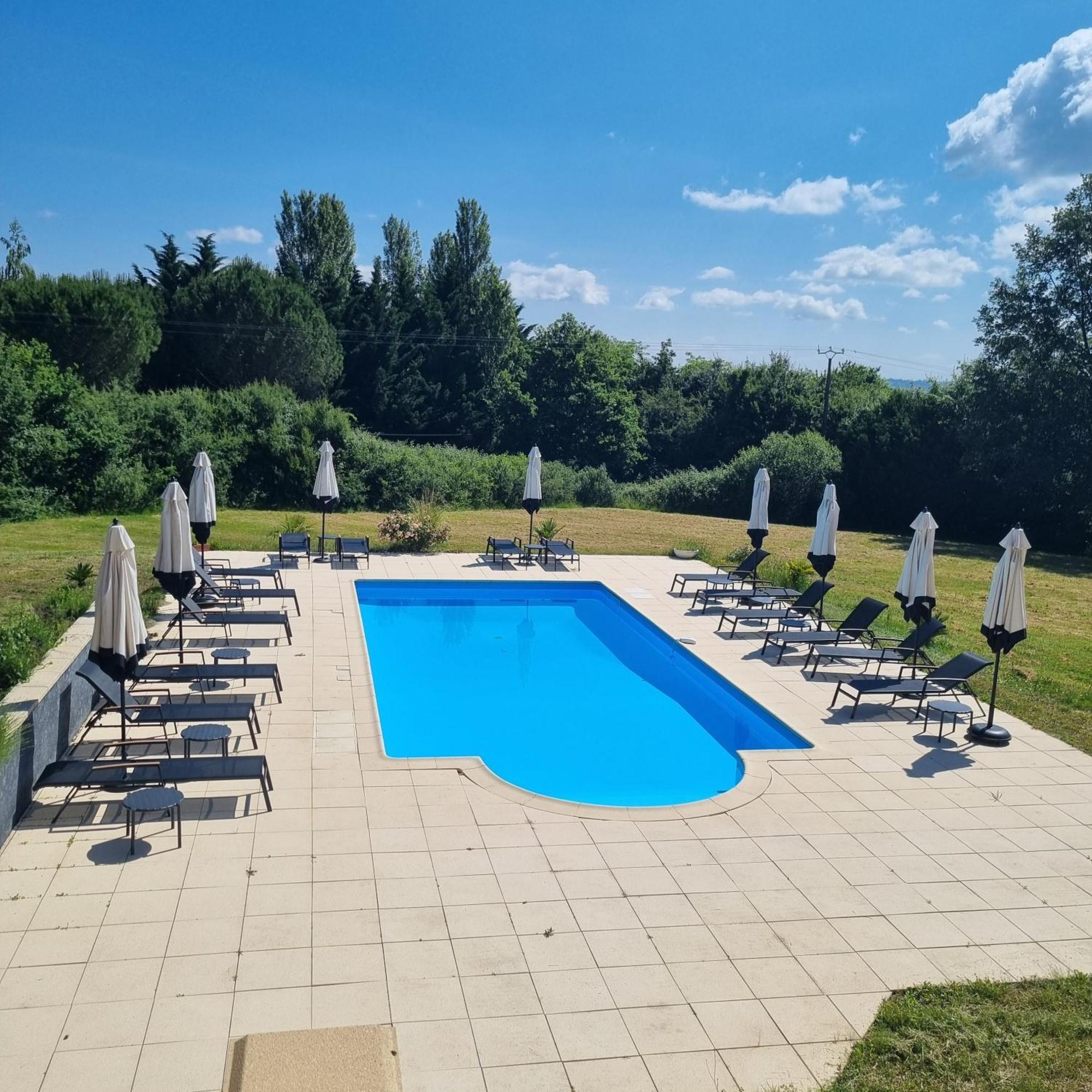 Au Perigord Noir Otel Hautefort Dış mekan fotoğraf