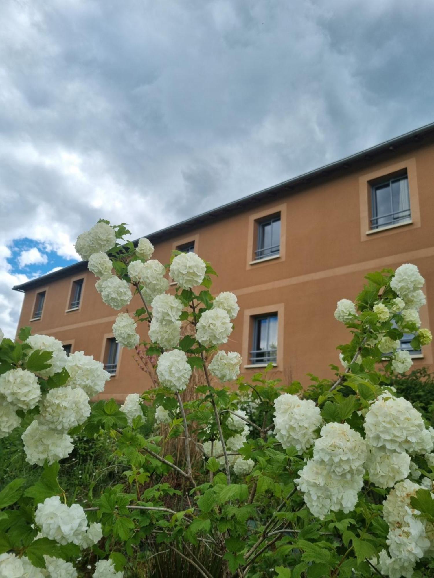 Au Perigord Noir Otel Hautefort Dış mekan fotoğraf