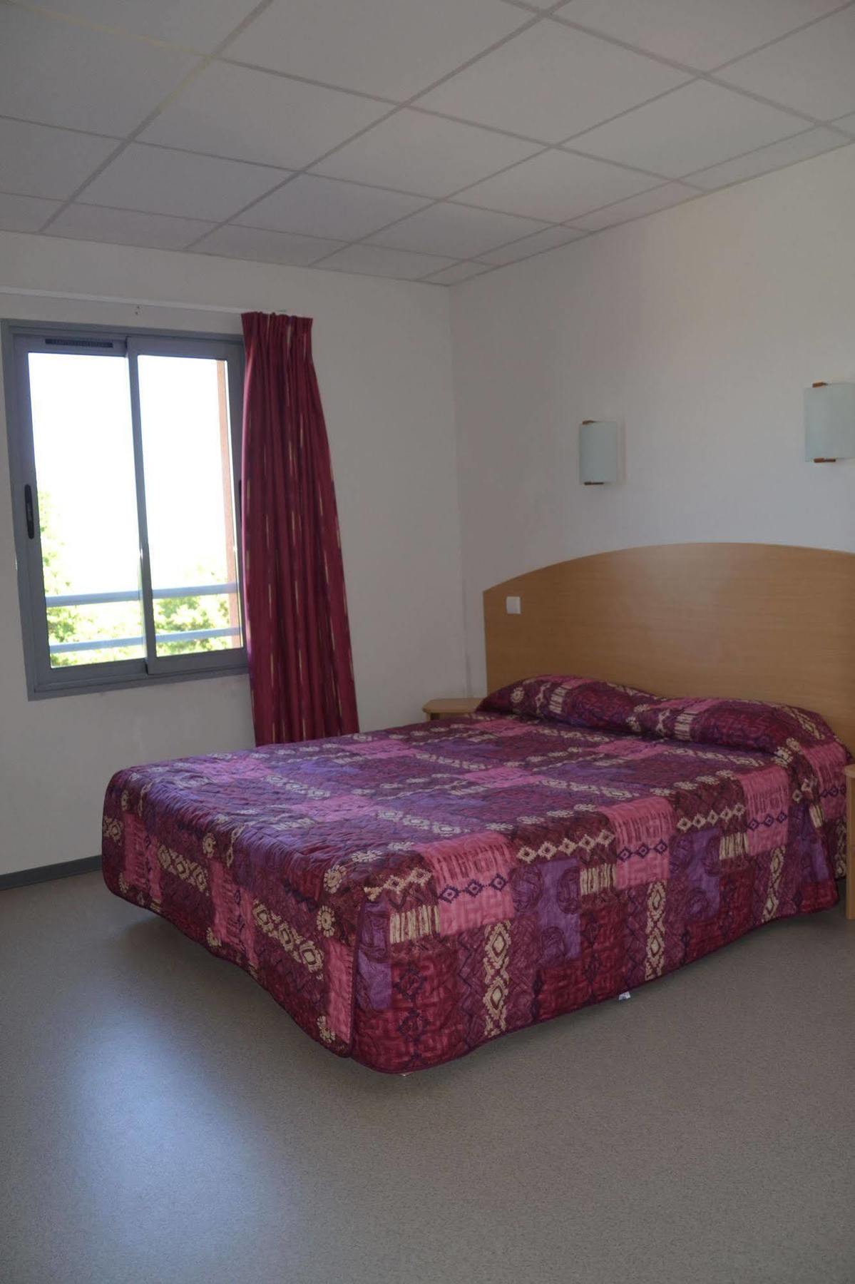 Au Perigord Noir Otel Hautefort Dış mekan fotoğraf